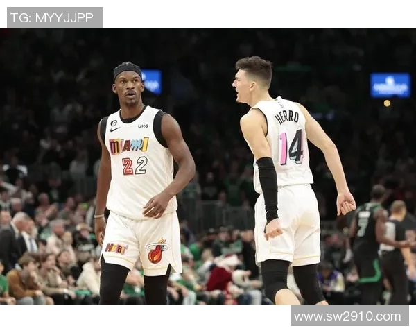 独木难支！卡梅隆-托马斯25中11空砍全场最高40分 罚球13中13