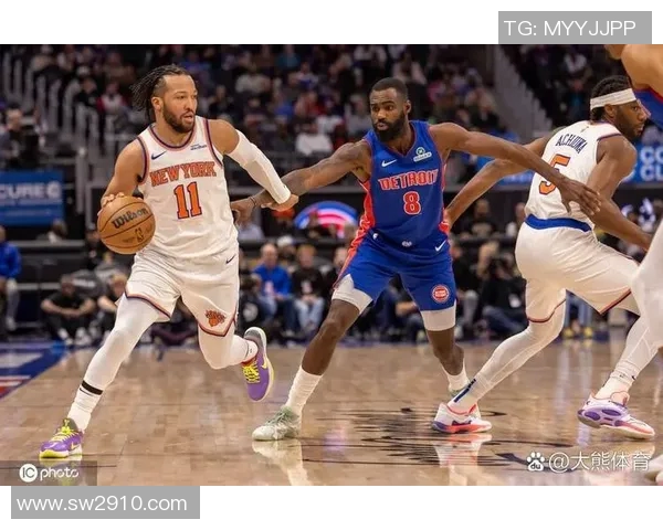 活塞战尼克斯伤病报告：两队内线核心同时缺阵，阿努诺比缺席