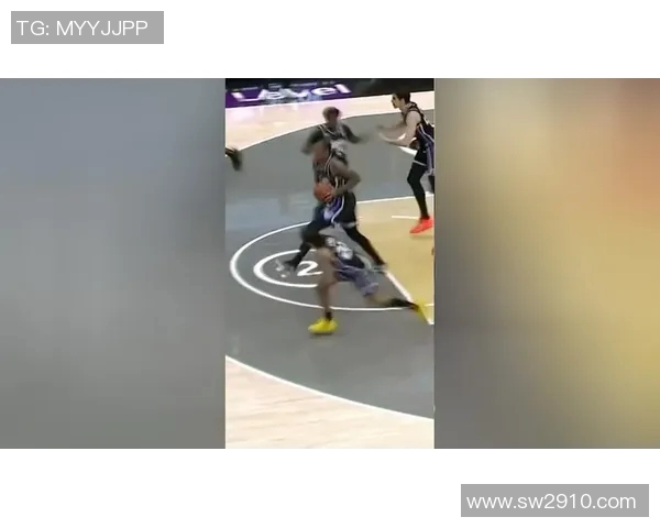 一遍过！卡特·布莱恩特转身360劈扣 得到45.6分！